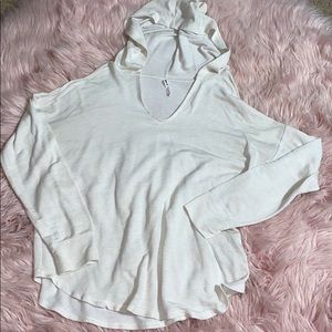 Tresics Light weighted Hooded V neck Sweater